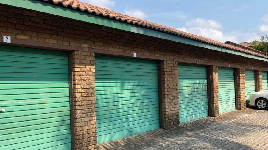 2 Bedroom Property for Sale in Rustenburg Central North West